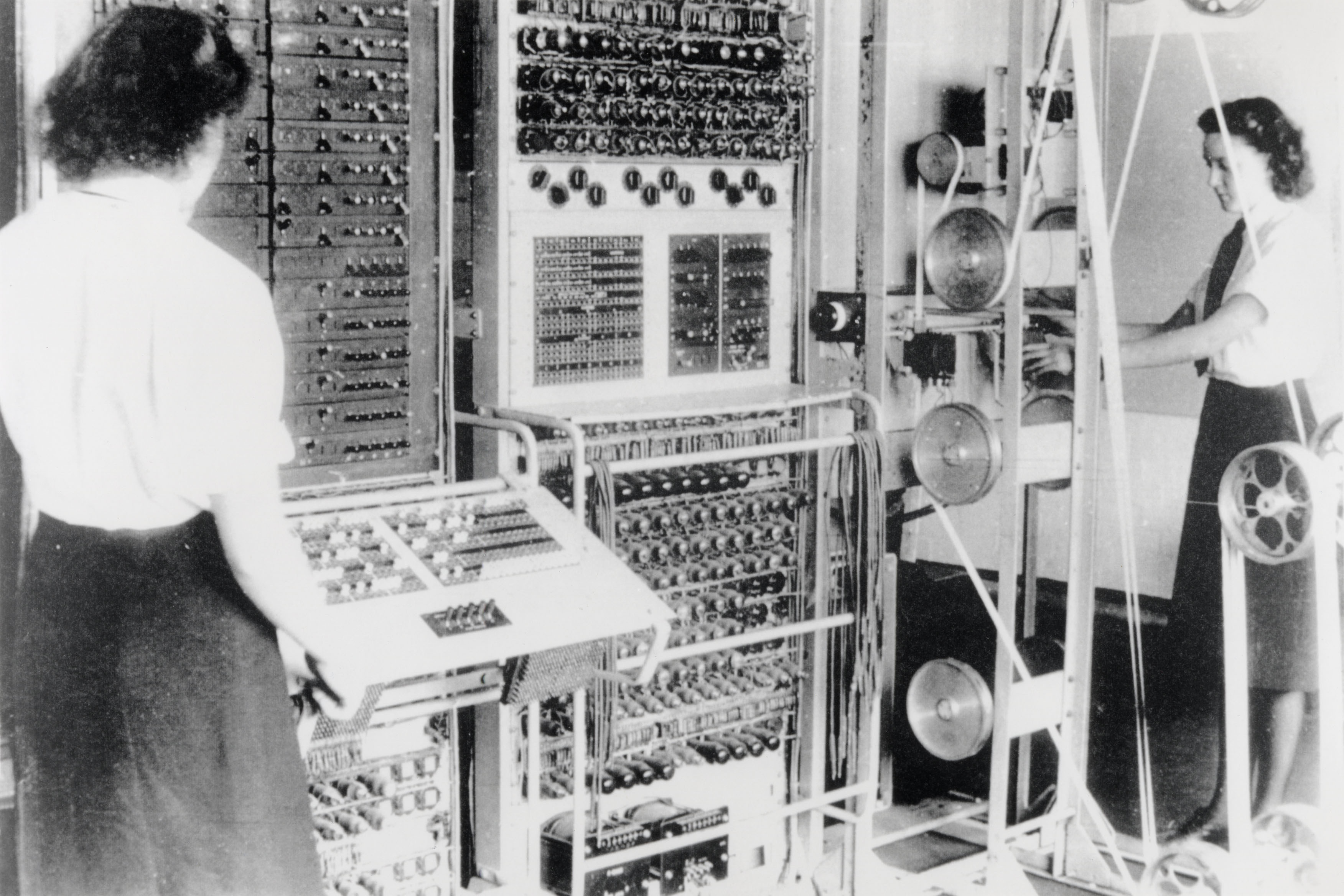 Charla «La máquina Enigma y el ordenador Colossus: la ciberseguridad en la Segunda Guerra Mundial»