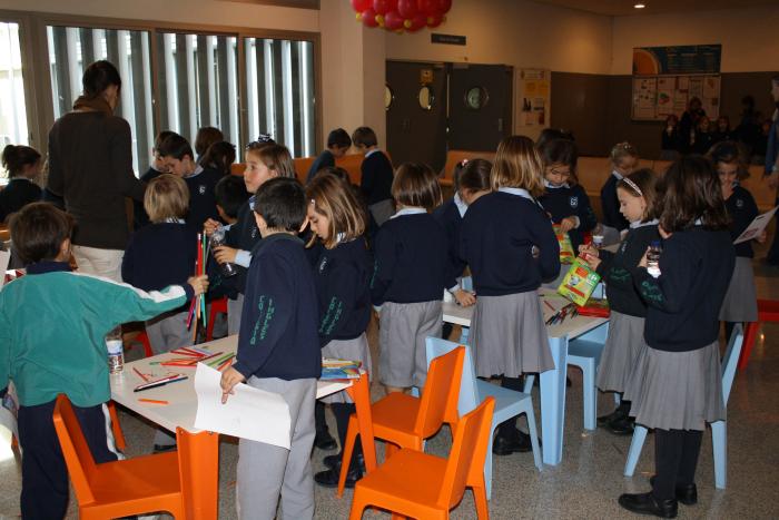 Recogiendo todas las pinturas Recogiendo todas las pinturas
