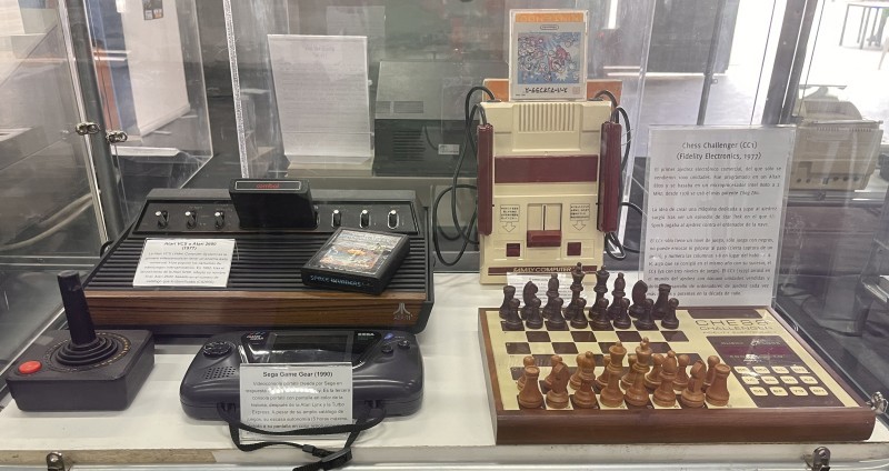 Exposición «Equipos olvidados por el tiempo»