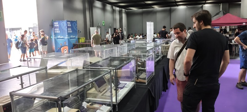 Exposición «Equipos olvidados por el tiempo»