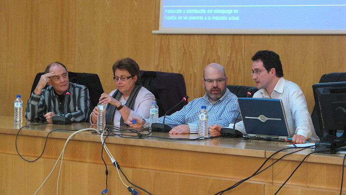 Mesa redonda RetroMañía 09